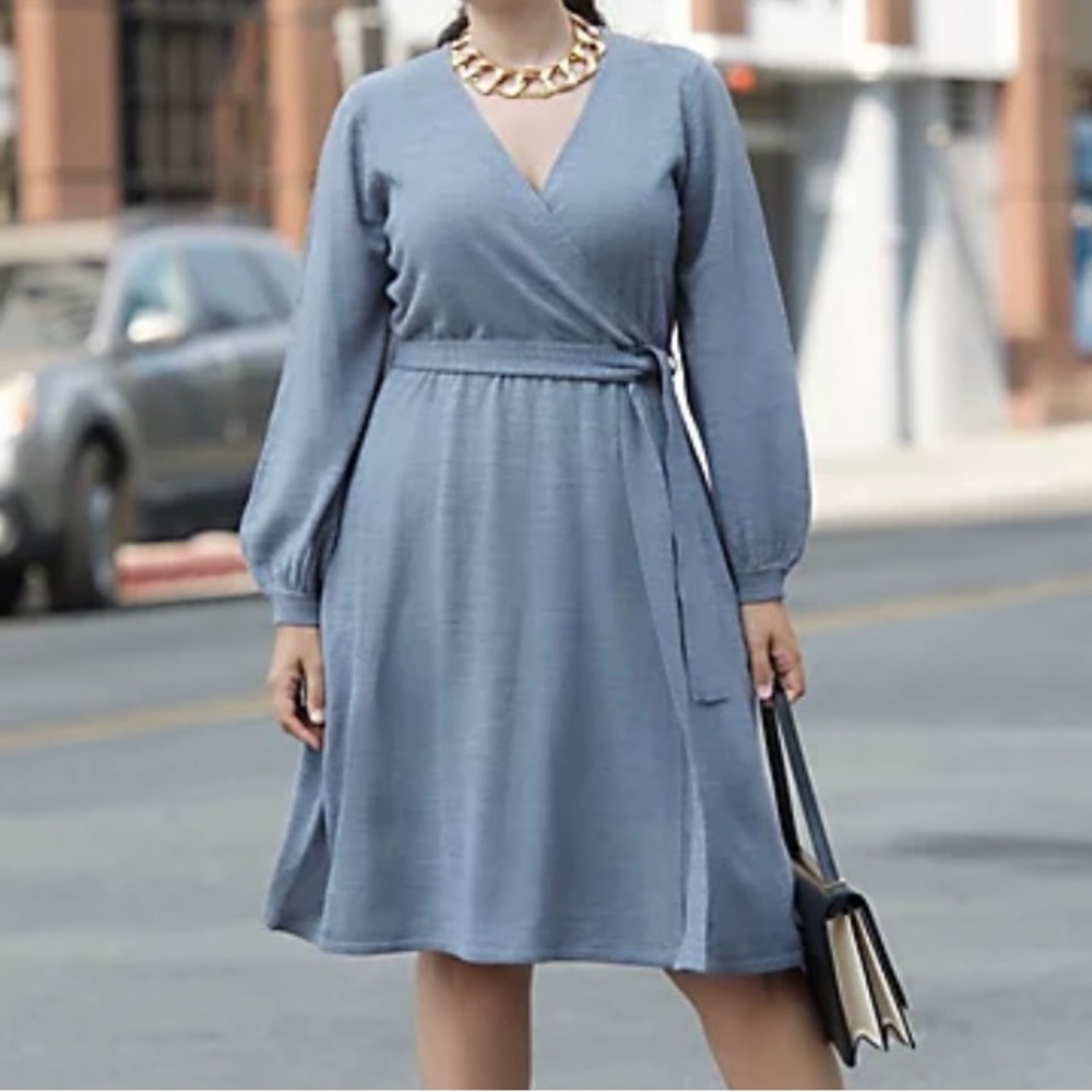 NWOT - Girl with Curves Ribbed Faux Wrap Sweater Dress. Size Medium (10/12)